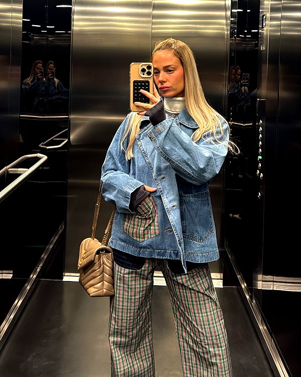 barzomer instagram image archive image