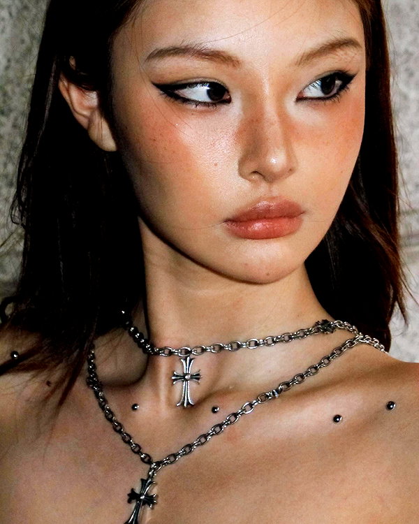 ll.lu1s instagram image archive image