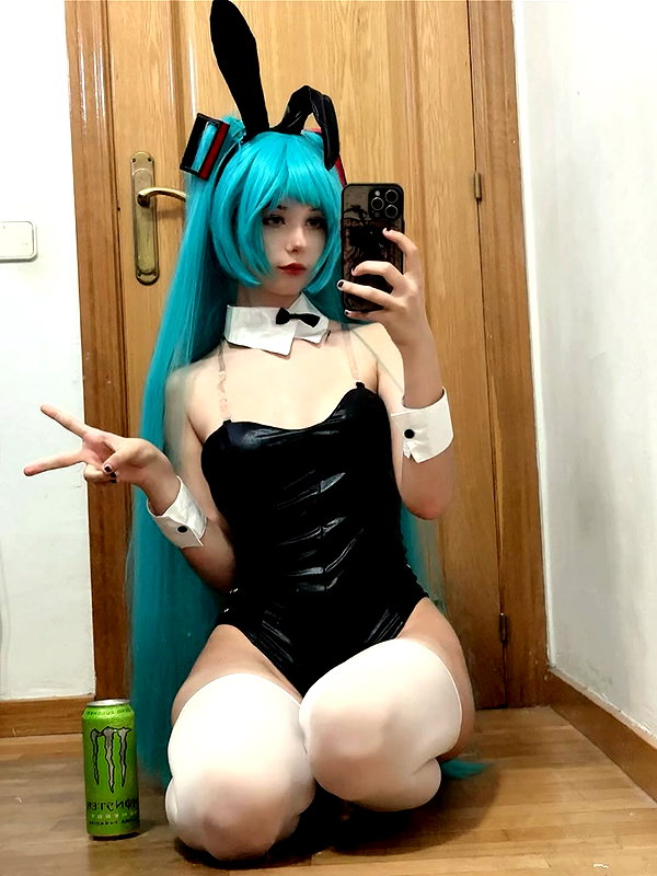 cospxreiw instagram image archive image