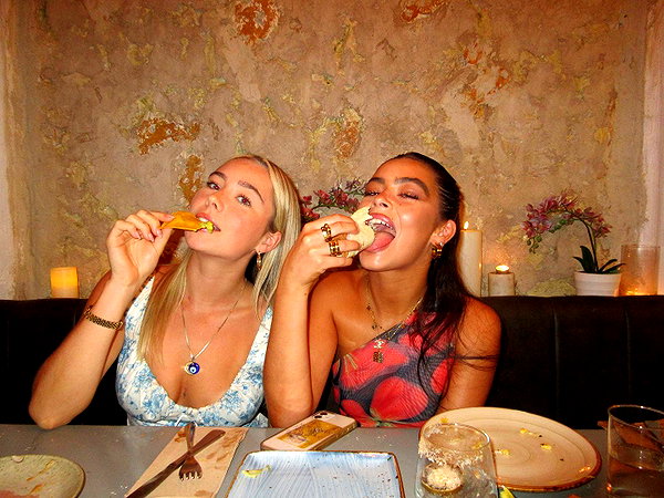 oliviaphillipps instagram image archive image