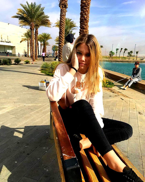yulia.isakov instagram image archive image