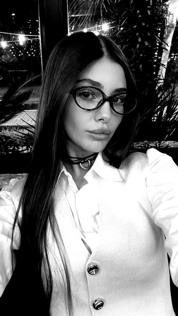 daniella_zeldis instagram image archive image