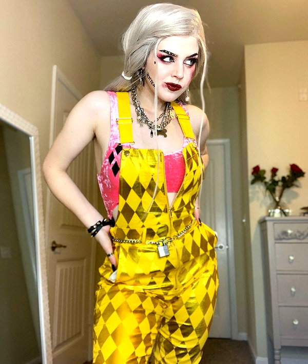 yeahimcaroline instagram image archive image