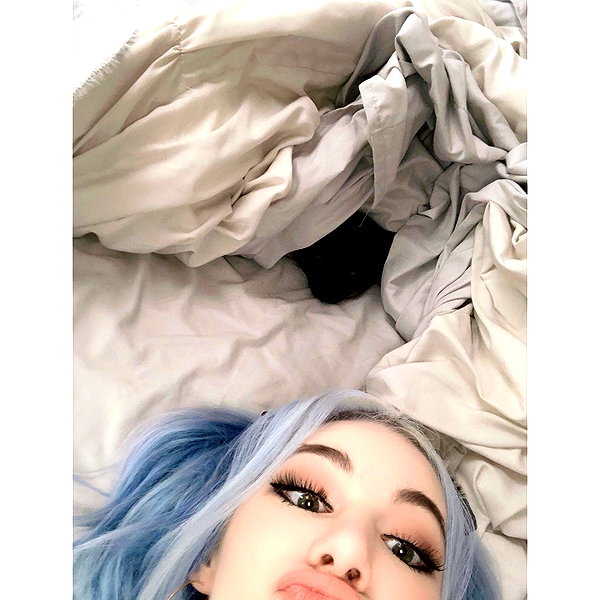 danielle.mercedie instagram image archive image