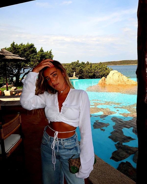 annezivi instagram image archive image