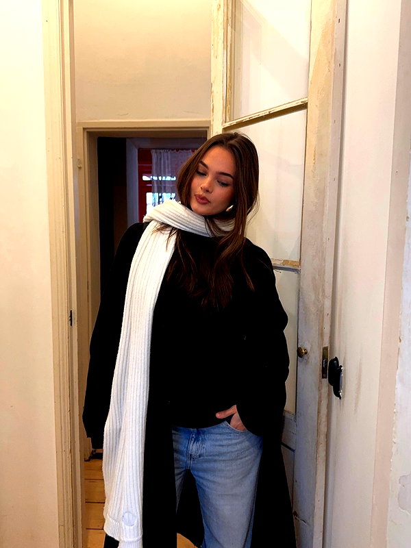 emmaaurora instagram image archive image