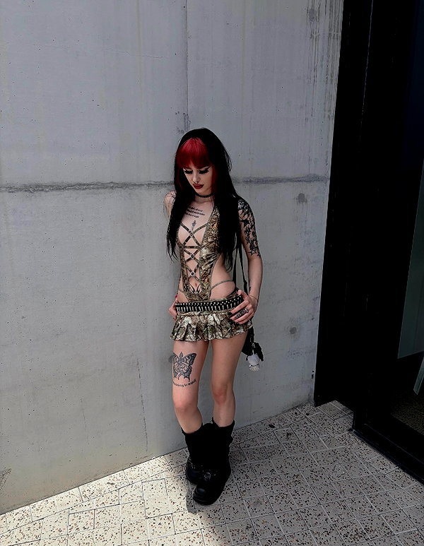 livindeadyaz instagram image archive image