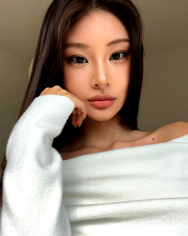 ll.lu1s instagram image archive image
