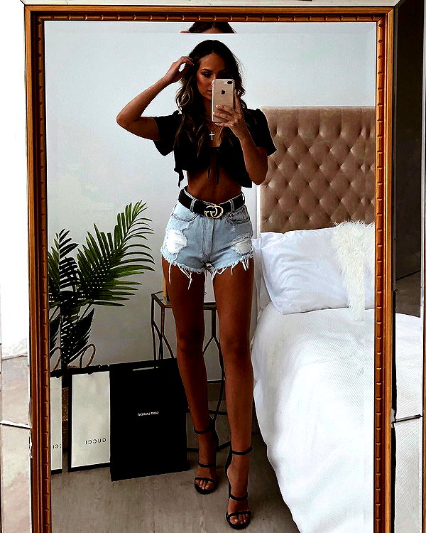 olivia.mathers instagram image archive image
