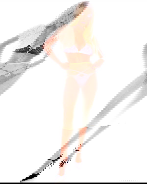 sydney_sweeney sydney_sweeney archive image