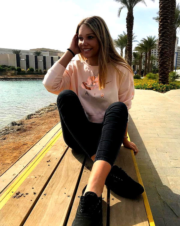 yulia.isakov instagram image archive image