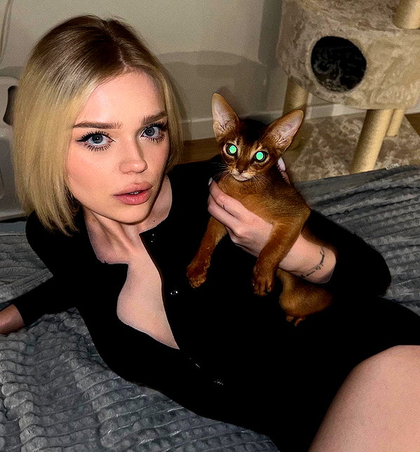 esmireal instagram image archive image