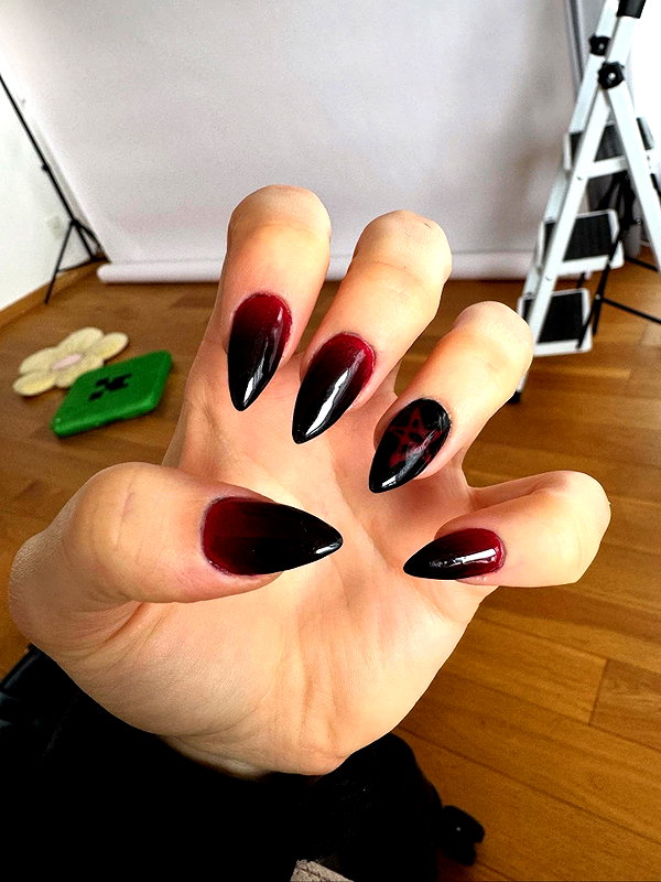 nicoleponyxo instagram image archive image