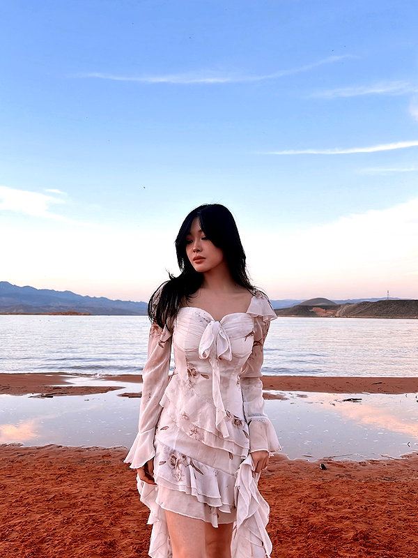emily.ghoul instagram image archive image