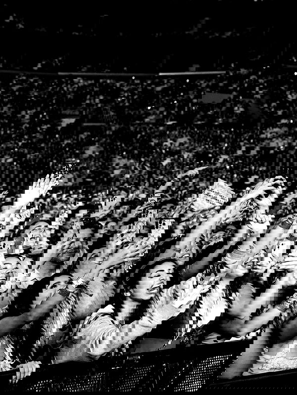 sabrinacarpenter sabrinacarpenter archive image