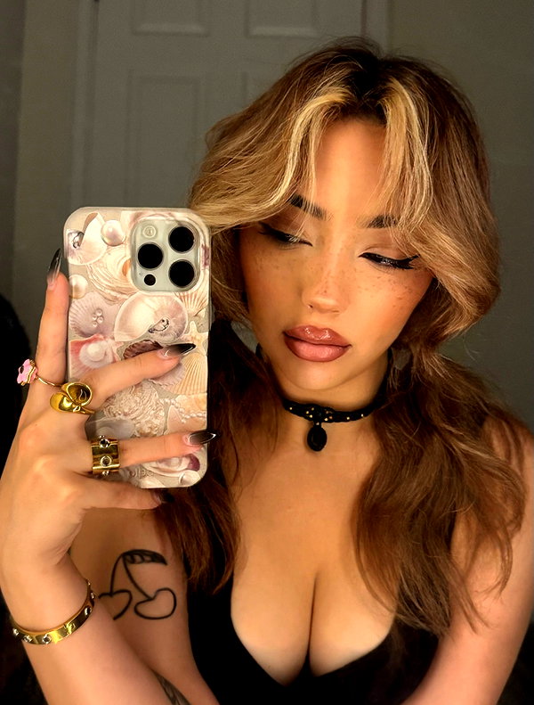v.qx instagram image archive image