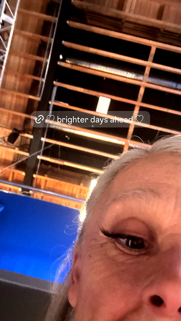 arianagrande instagram image archive image