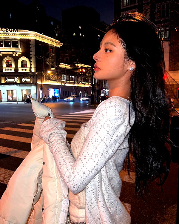 ll.lu1s instagram image archive image