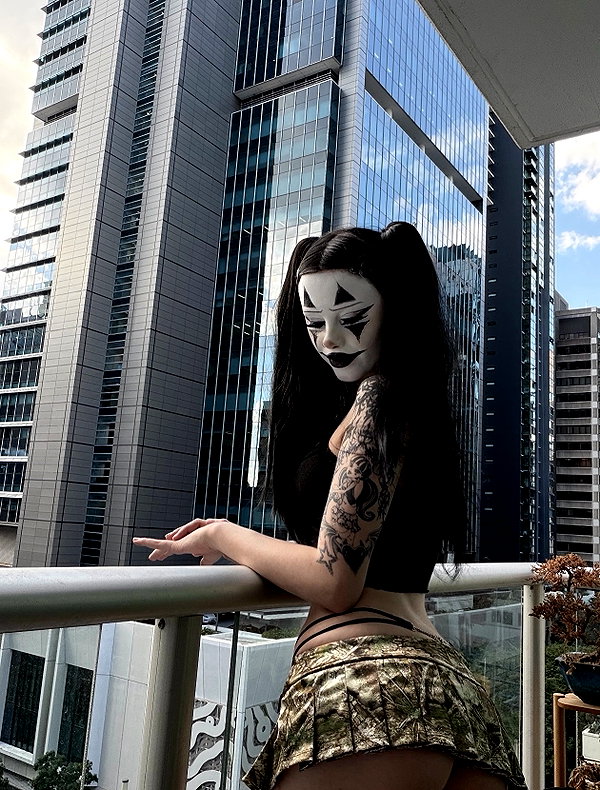 livindeadyaz instagram image archive image