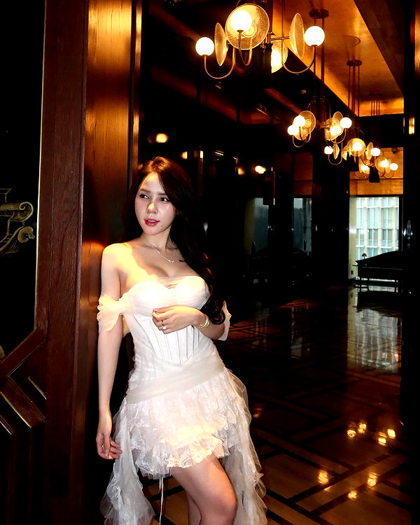 lyhythuedoxinh instagram image archive image