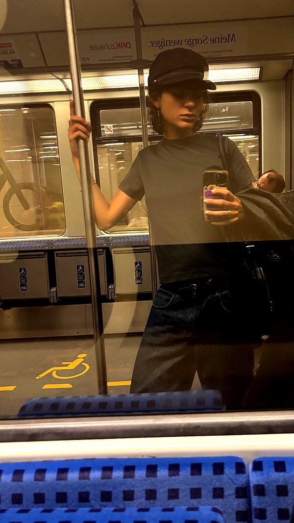 devalluna instagram image archive image