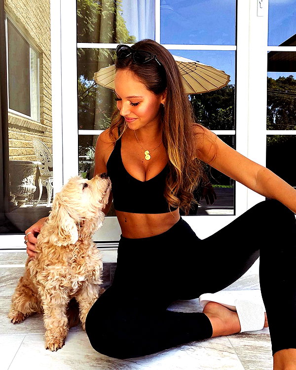 olivia.mathers instagram image archive image