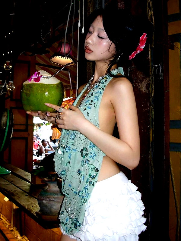lyhythuedoxinh instagram image archive image