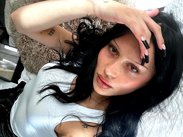 karolinaawasik instagram image archive image