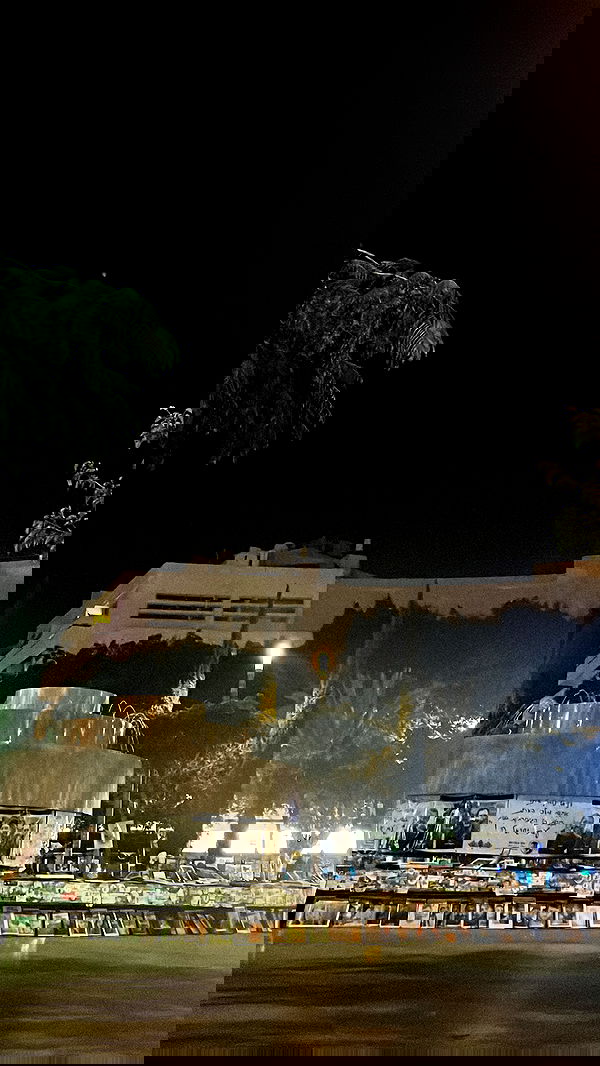 yaelxyazdi image ~ Altpins