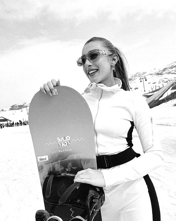 annezivi instagram image archive image