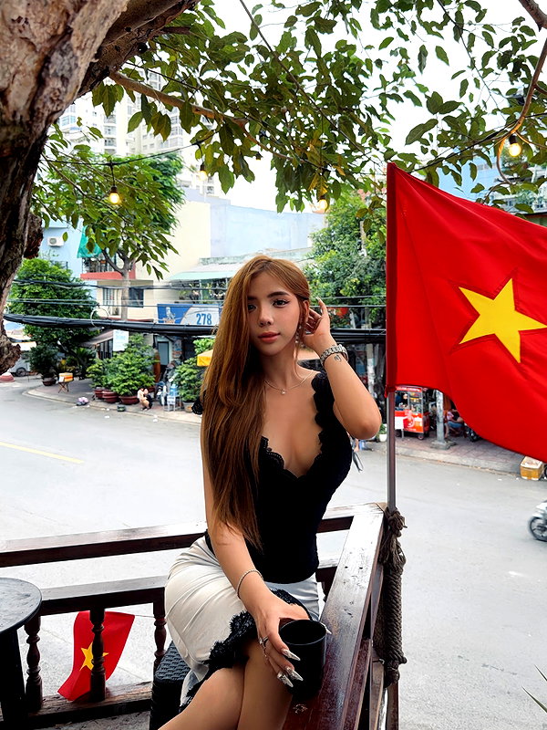 lyhythuedoxinh instagram image archive image