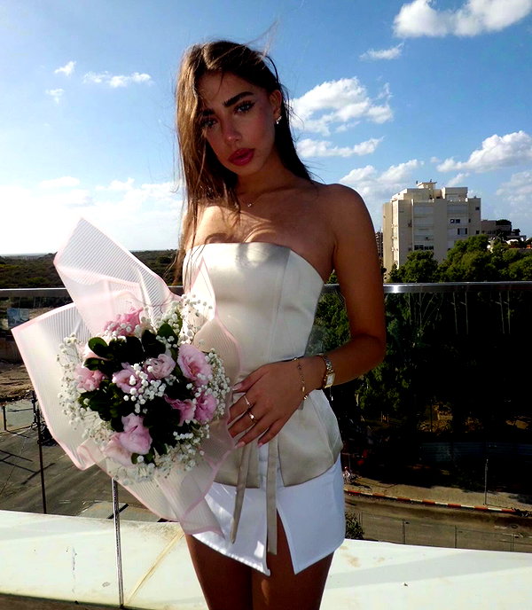 agam__mallka instagram image archive image