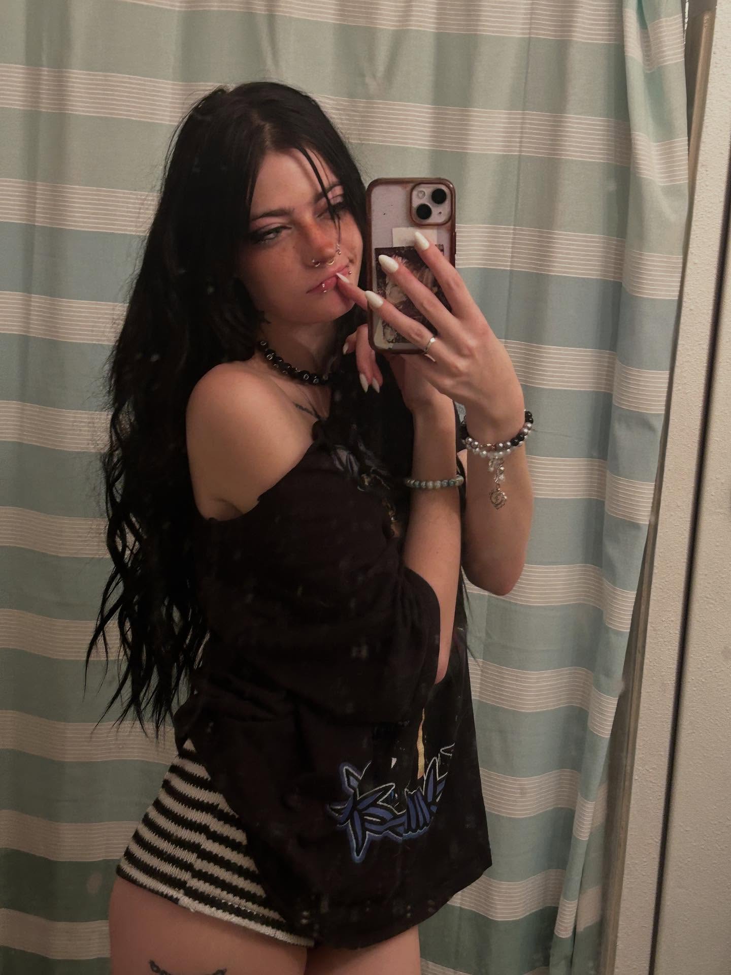 _animechika_ instagram image archive image