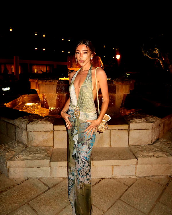 annezivi instagram image archive image
