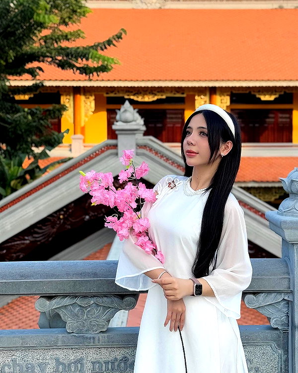 lyhythuedoxinh instagram image archive image