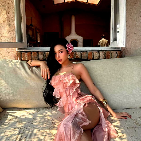 lyhythuedoxinh instagram image archive image
