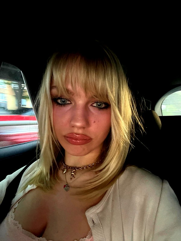 leni.bahr instagram image archive image