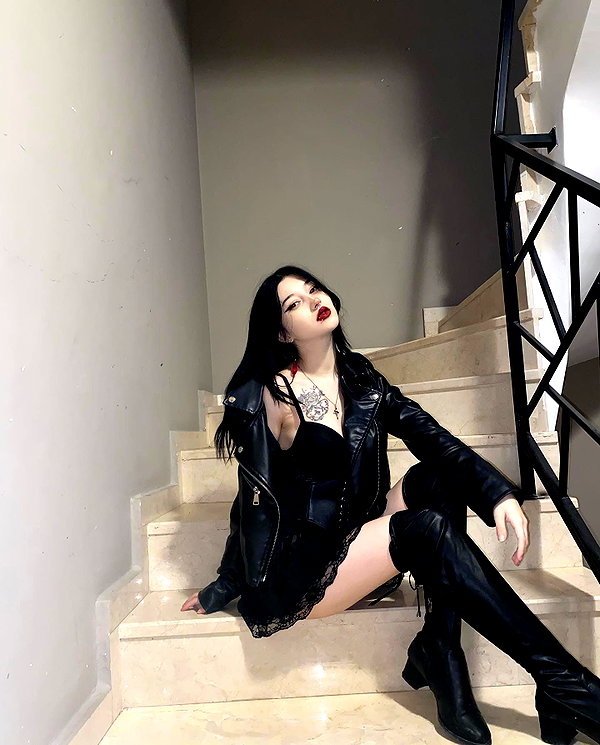 madamist_ instagram image archive image