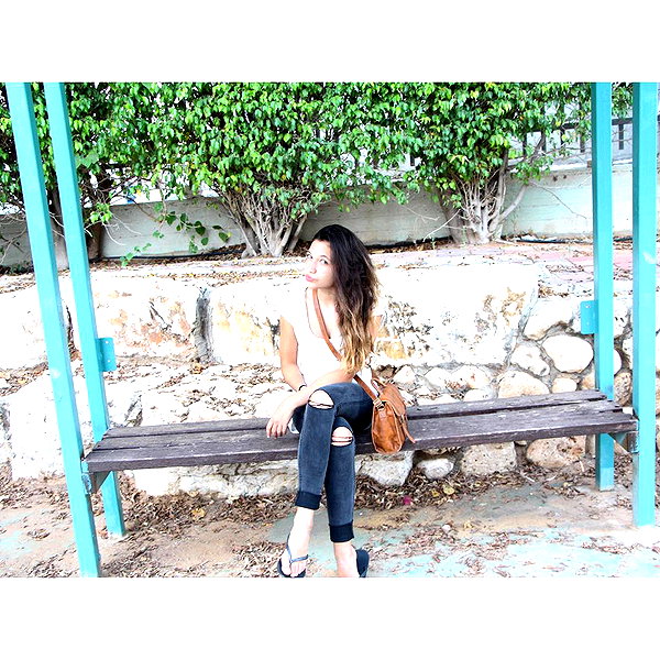 romi_henenson instagram image archive image