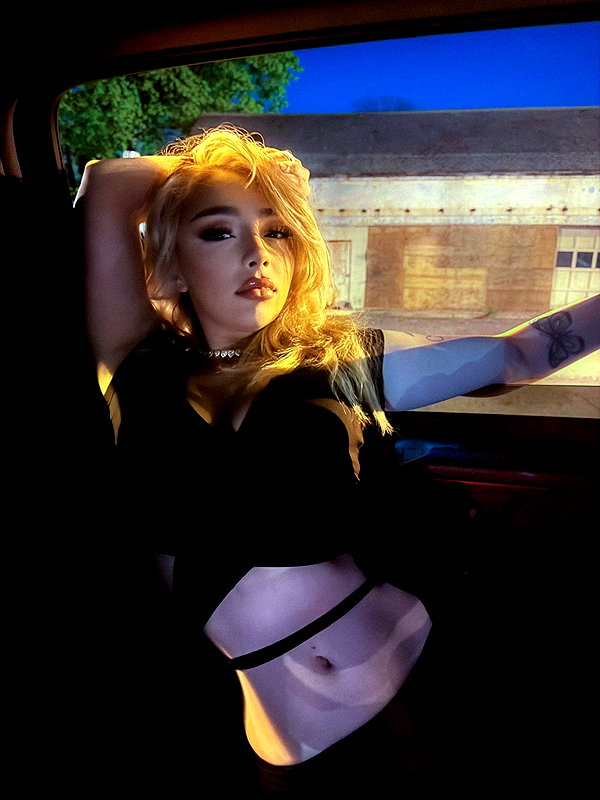 v.qx instagram image archive image