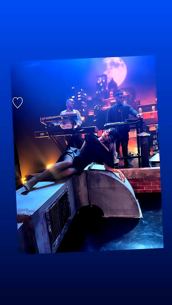 arianagrande instagram image archive image