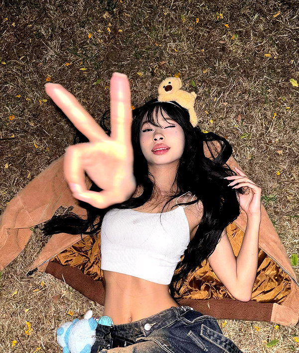princessamelia_official instagram image archive image