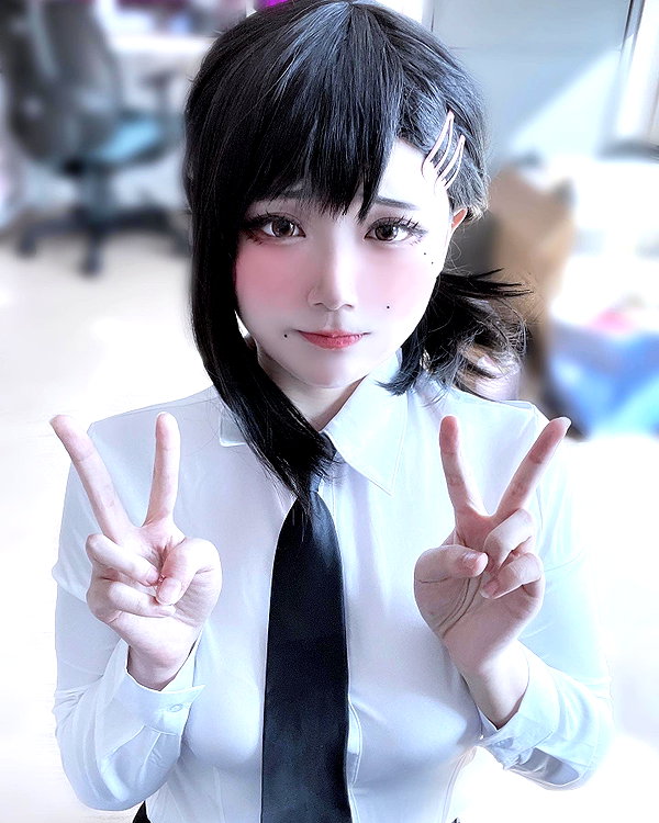 purinn_cos instagram image archive image