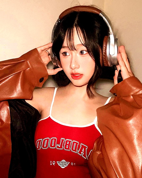 lai_931201 instagram image archive image