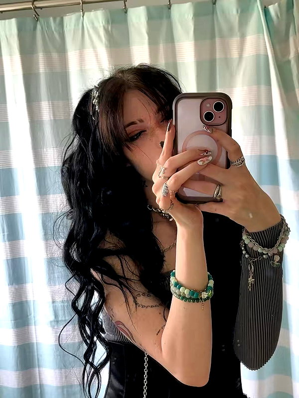 animechika_ instagram image archive image