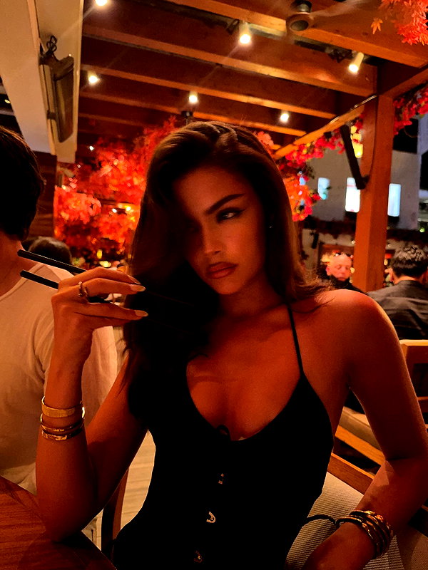 oliviaphillipps instagram image archive image