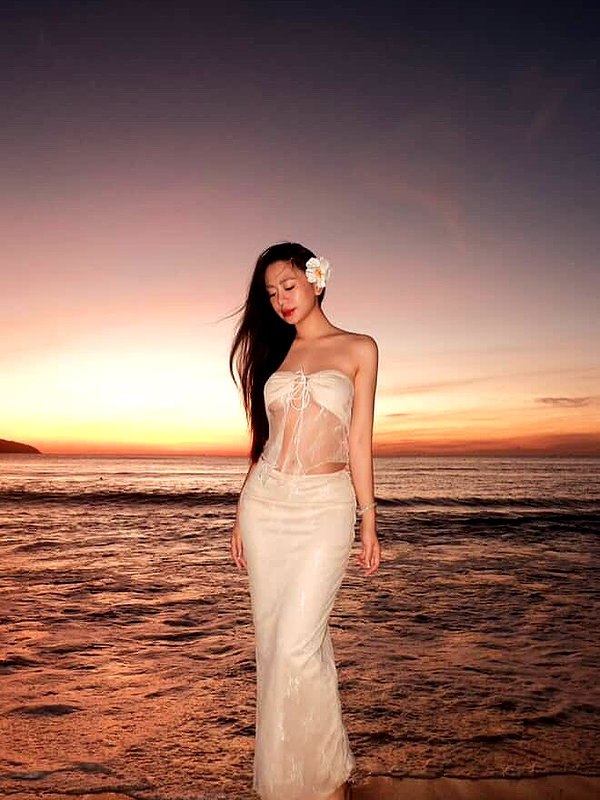 lyhythuedoxinh instagram image archive image