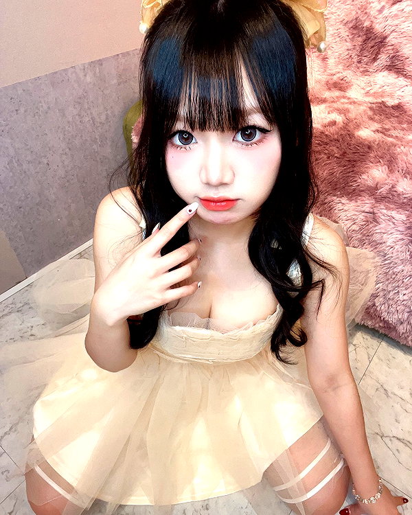 150_aiko instagram image archive image