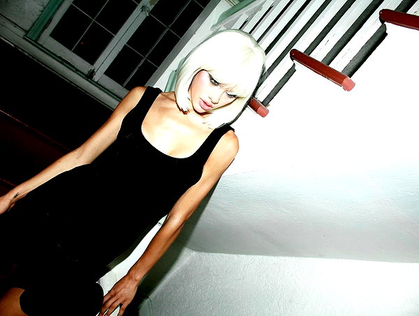 leonanaomii instagram image archive image