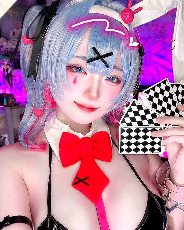 purinn_cos instagram image archive image